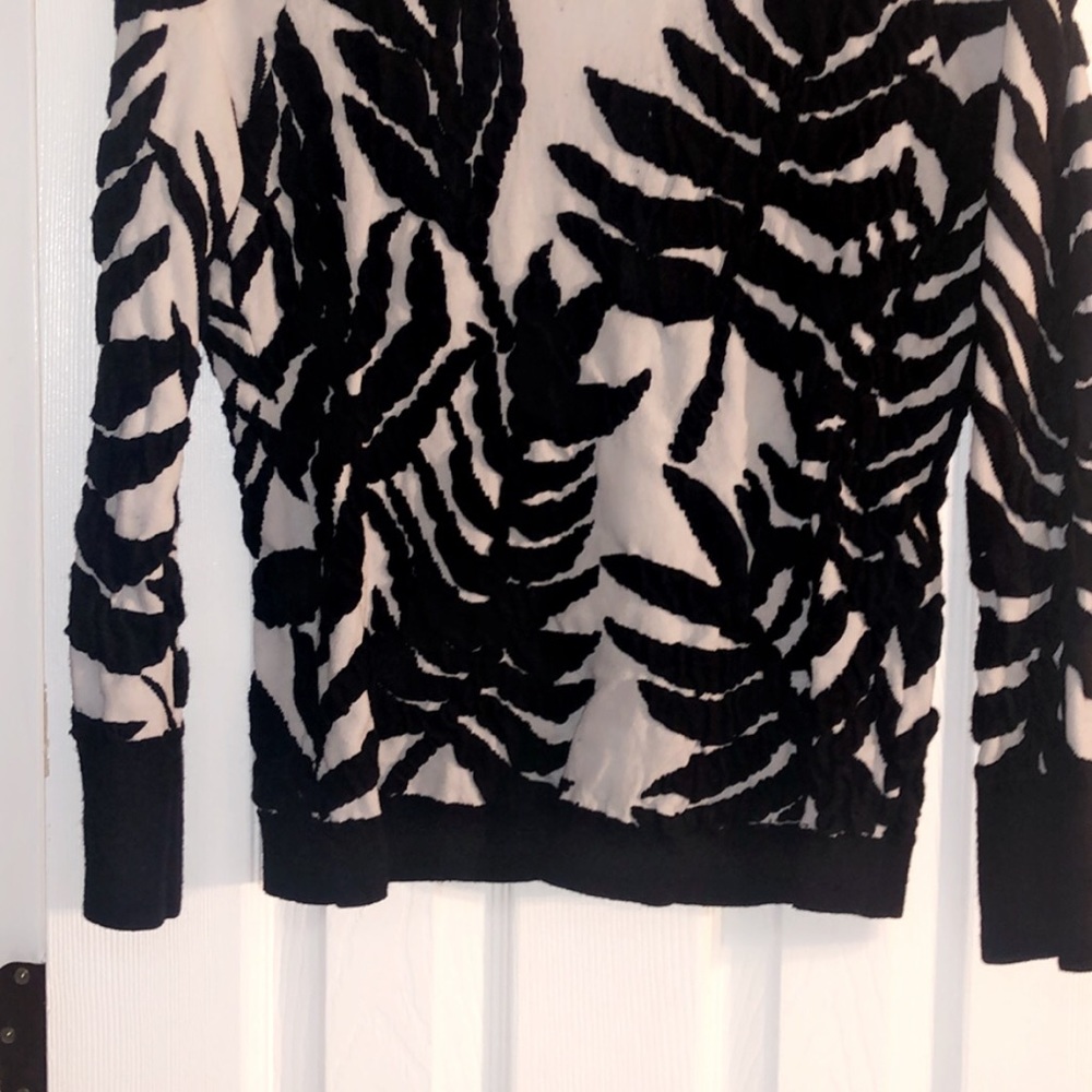 Sweaters - Picture 3 of 3